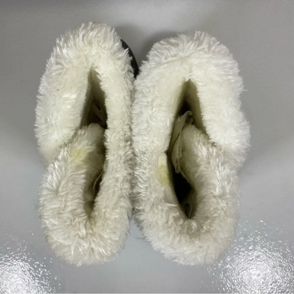 DAWGS Faux Fur Insulated Grey Women's 7 3-Button Pull-On Boot